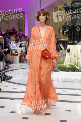 Anja Gockel Fashion Show auf der Berlin Fashion Week Spring/Summer 2022