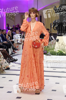 Anja Gockel Fashion Show auf der Berlin Fashion Week Spring/Summer 2022