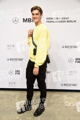 Kilian Kerner Fashion Show auf der Berlin Fashion Week Spring/Summer 2022