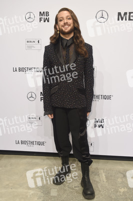 Kilian Kerner Fashion Show auf der Berlin Fashion Week Spring/Summer 2022