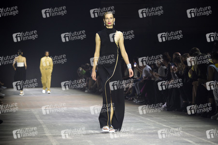 Kilian Kerner Fashion Show auf der Berlin Fashion Week Spring/Summer 2022
