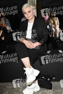 Rebekka Ruetz Fashion Show auf der Berlin Fashion Week Spring/Summer 2022