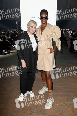 Rebekka Ruetz Fashion Show auf der Berlin Fashion Week Spring/Summer 2022