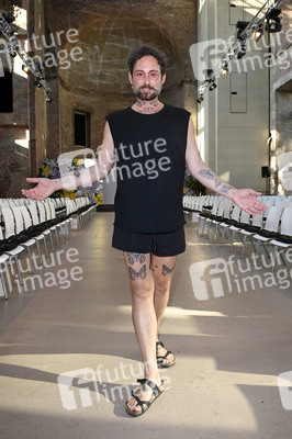 Marcel Ostertag Fashion Show auf der Berlin Fashion Week Spring/Summer 2022