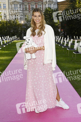 Marcel Ostertag Fashion Show auf der Berlin Fashion Week Spring/Summer 2022