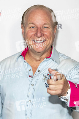 Filmpremiere 'Four Cousins and a Christmas', Dances with Films Festivals 2021 in Los Angeles