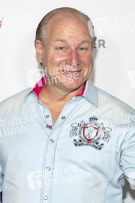 Filmpremiere 'Four Cousins and a Christmas', Dances with Films Festivals 2021 in Los Angeles