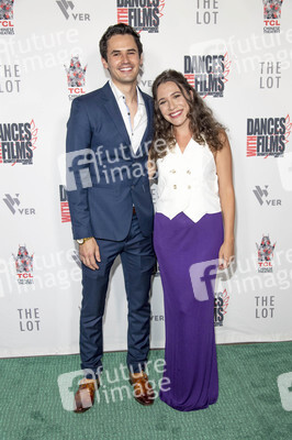 Filmpremiere 'Four Cousins and a Christmas', Dances with Films Festivals 2021 in Los Angeles