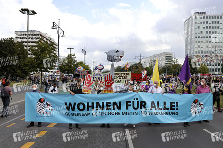 Demo für Mietenstopp und Mietendeckel in Berlin