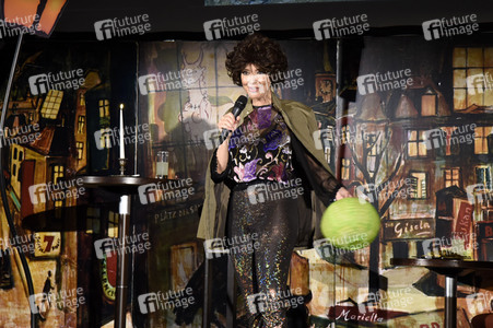 Show von Cornelia Corba in Haar