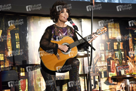 Show von Cornelia Corba in Haar