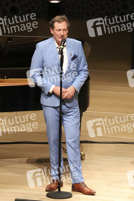 Eckart von Hirschhausen beim Harbour Front Literaturfestival 2021 in Hamburg