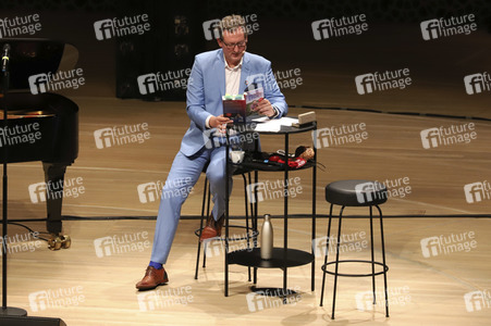 Eckart von Hirschhausen beim Harbour Front Literaturfestival 2021 in Hamburg