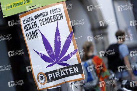Wahlplakat der Piratenpartei in Köln