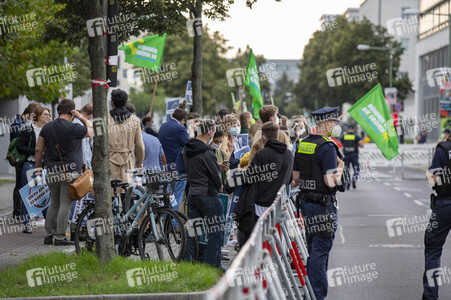 Triell - Dreikampf ums Kanzleramt in Berlin