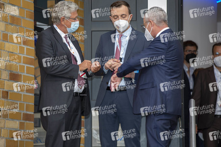 Triell - Dreikampf ums Kanzleramt in Berlin