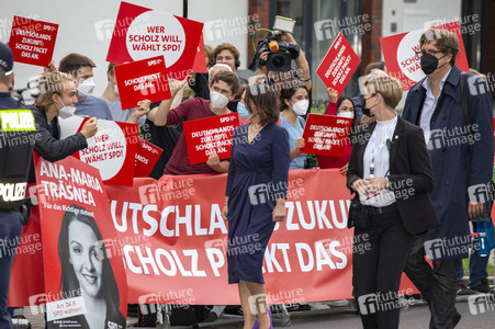 Triell - Dreikampf ums Kanzleramt in Berlin