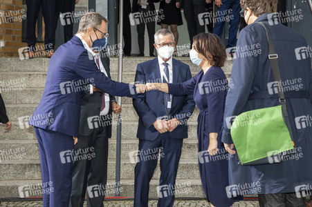 Triell - Dreikampf ums Kanzleramt in Berlin