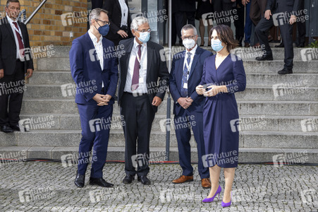 Triell - Dreikampf ums Kanzleramt in Berlin