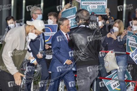 Triell - Dreikampf ums Kanzleramt in Berlin