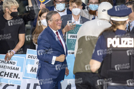 Triell - Dreikampf ums Kanzleramt in Berlin