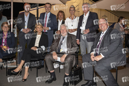 Triell - Dreikampf ums Kanzleramt in Berlin
