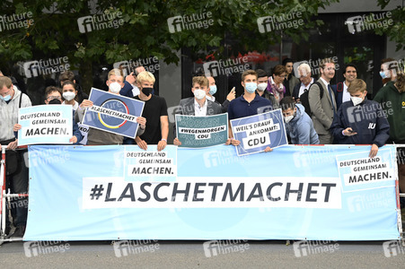 Triell - Dreikampf ums Kanzleramt in Berlin