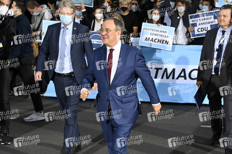 Triell - Dreikampf ums Kanzleramt in Berlin