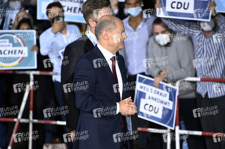 Triell - Dreikampf ums Kanzleramt in Berlin