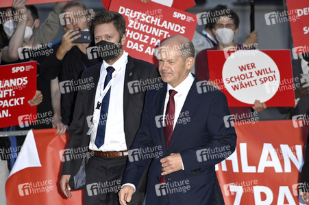 Triell - Dreikampf ums Kanzleramt in Berlin