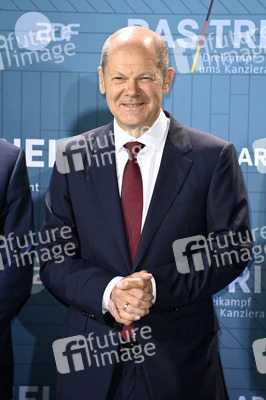 Triell - Dreikampf ums Kanzleramt in Berlin