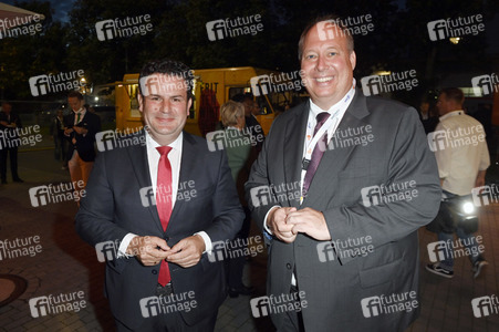 Triell - Dreikampf ums Kanzleramt in Berlin