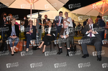 Triell - Dreikampf ums Kanzleramt in Berlin