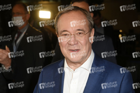 Triell - Dreikampf ums Kanzleramt in Berlin