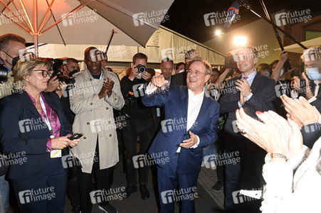 Triell - Dreikampf ums Kanzleramt in Berlin