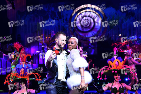 Fotocall Arise Grand Show in Berlin