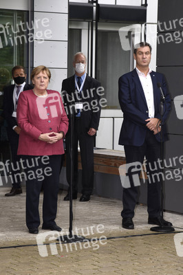 Markus Söder und Angela Merkel in Garching bei München