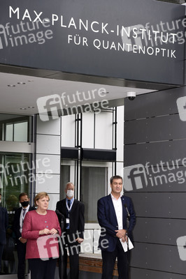 Markus Söder und Angela Merkel in Garching bei München