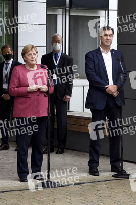 Markus Söder und Angela Merkel in Garching bei München