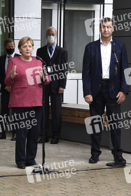 Markus Söder und Angela Merkel in Garching bei München