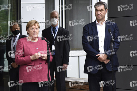 Markus Söder und Angela Merkel in Garching bei München