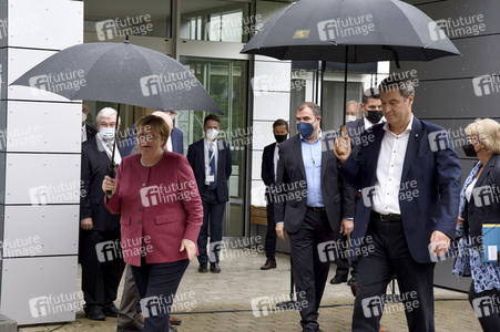 Markus Söder und Angela Merkel in Garching bei München