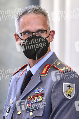 Verleihung des Verdienstkreuzes an Brigadegeneral Jens Arlt in Berlin