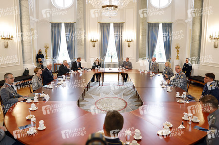 Verleihung des Verdienstkreuzes an Brigadegeneral Jens Arlt in Berlin
