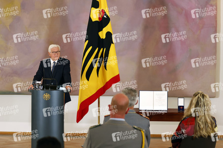 Verleihung des Verdienstkreuzes an Brigadegeneral Jens Arlt in Berlin