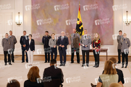 Verleihung des Verdienstkreuzes an Brigadegeneral Jens Arlt in Berlin