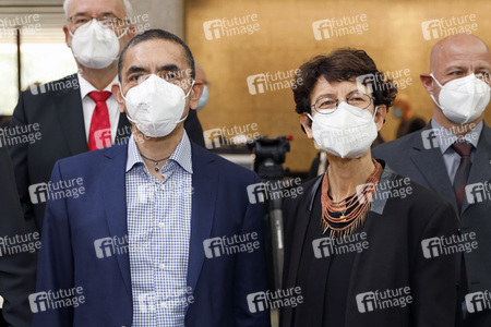 Ehrung für Özlem Türeci und Uğur Şahin in Köln