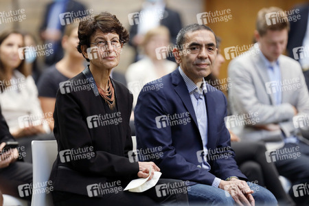 Ehrung für Özlem Türeci und Uğur Şahin in Köln