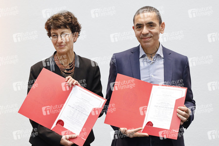 Ehrung für Özlem Türeci und Uğur Şahin in Köln