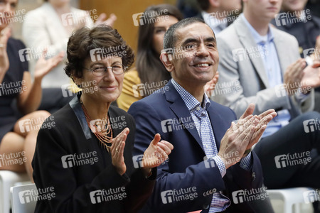 Ehrung für Özlem Türeci und Uğur Şahin in Köln